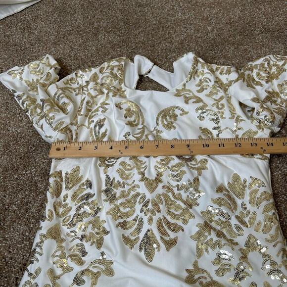 B.Darlin Dress Ivory W/Gold Sequins Lined Cut Out Back Body Con Size 7/8 - Picture 10 of 11